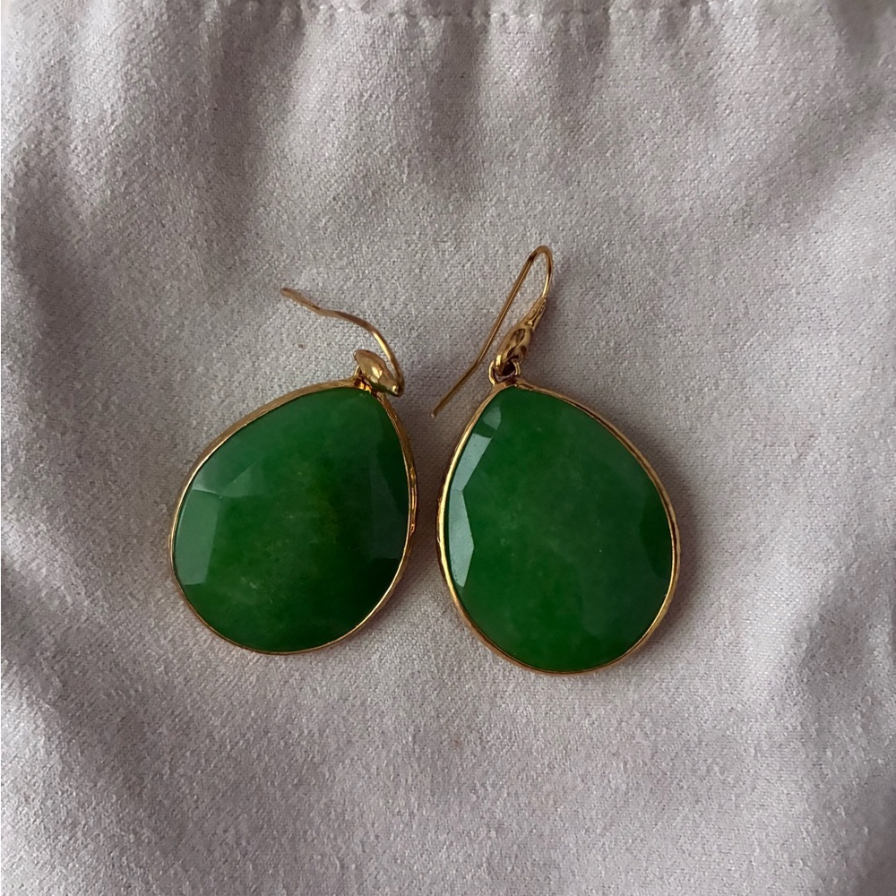 Stella & Dot Elegant Green and Gold Teardrop Earrings